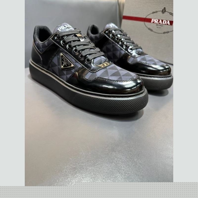 Pra*a sneakers